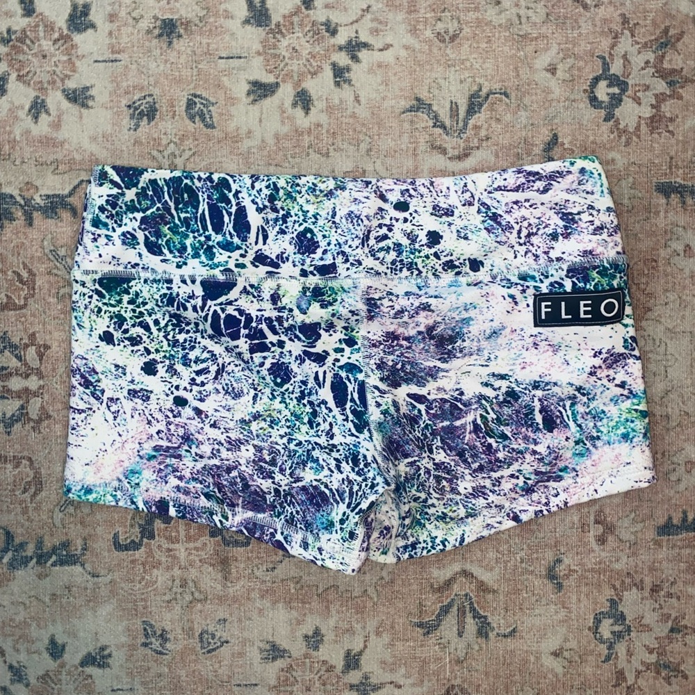 FLEO Shorts
